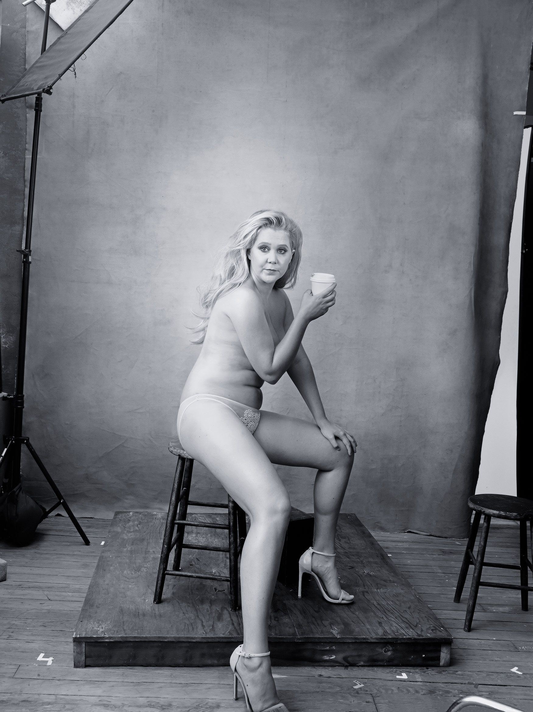amy schumers nude pirelli calendar tweet shows what its like to be a woman