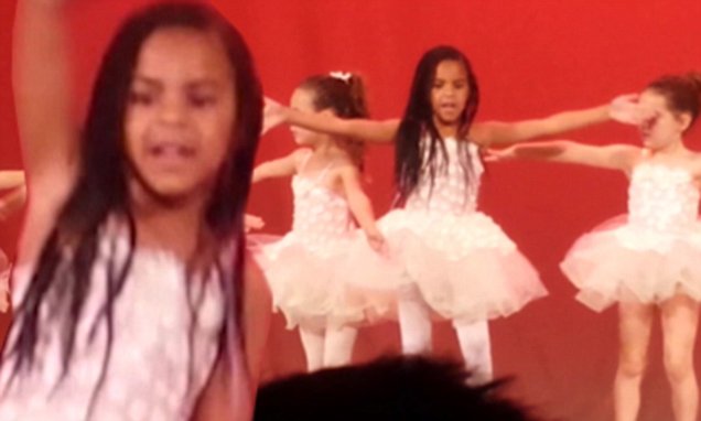 beyonces daughter blue ivy steals show at dance recital daily mail online