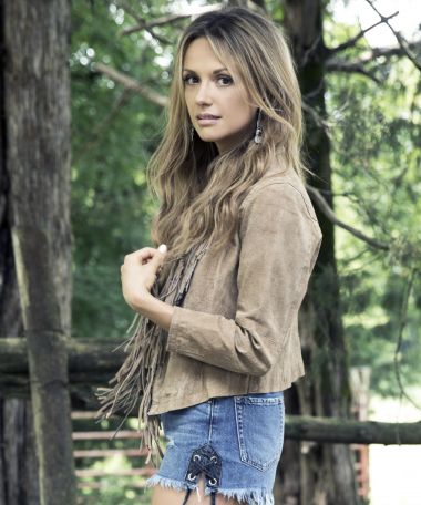 carly pearce is a lot more than the latest woman on the country
