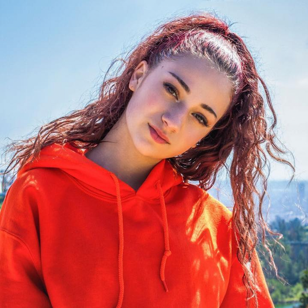cash her outside the grammys danielle bregoli scores a meeting