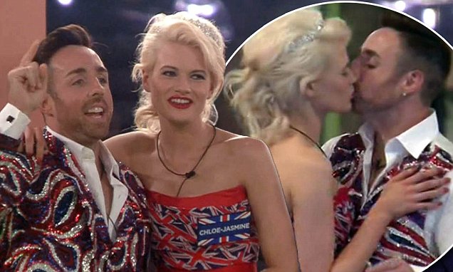 cbbs stevi ritchie and chloe jasmine whichello rule out nookie daily mail online