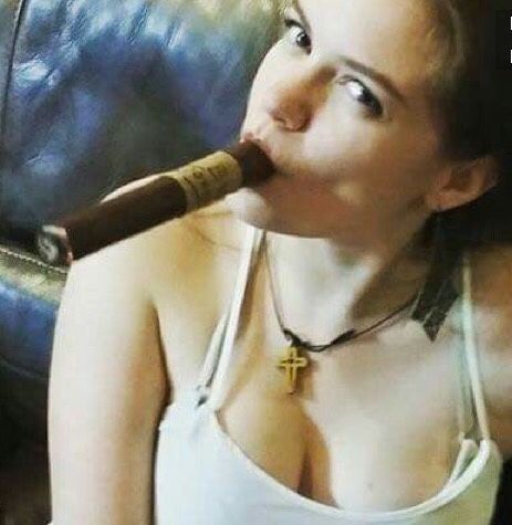 wife smokes cigar while fucking5