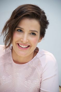 cobie smulders april canadian actress o known from how i met your mother
