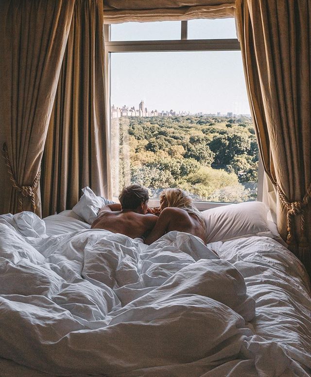 couple love bed xxx