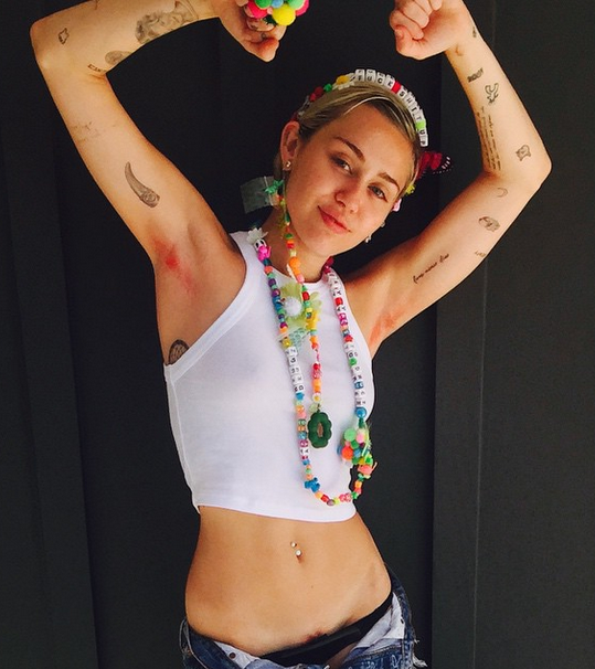 dirty hippie miley dyes vagina pubic hair and armpit hair pink