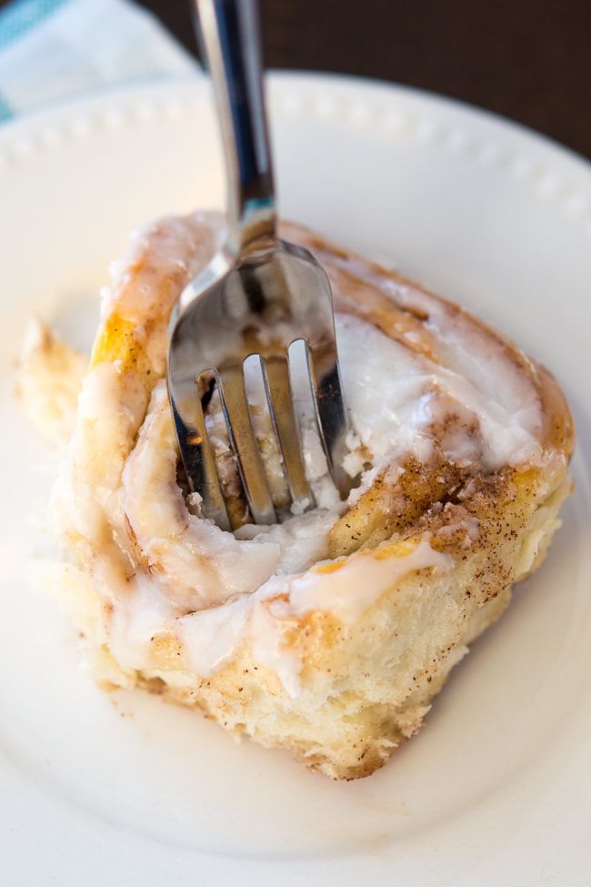 easy biscuit cinnamon rolls the easiest way to make cinnamon rolls at home using canned