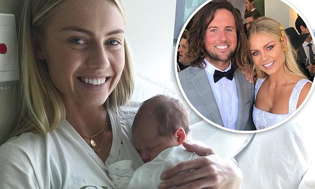 elyse knowles looks radiant as she shares her baby joy daily mail online