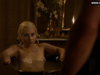 emilia clarke flashing her naked body wet body game of thrones 3