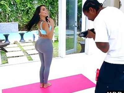 fake kim kardashian with her huge ass in a yoga pants fuck 2