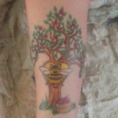 family tree tattoo the apples represent grandchildren each