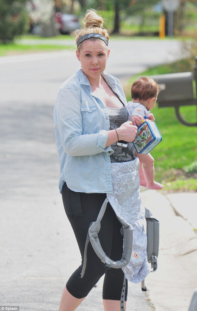 happy and healthy the teen mom star looked relaxed as she sported black leggings