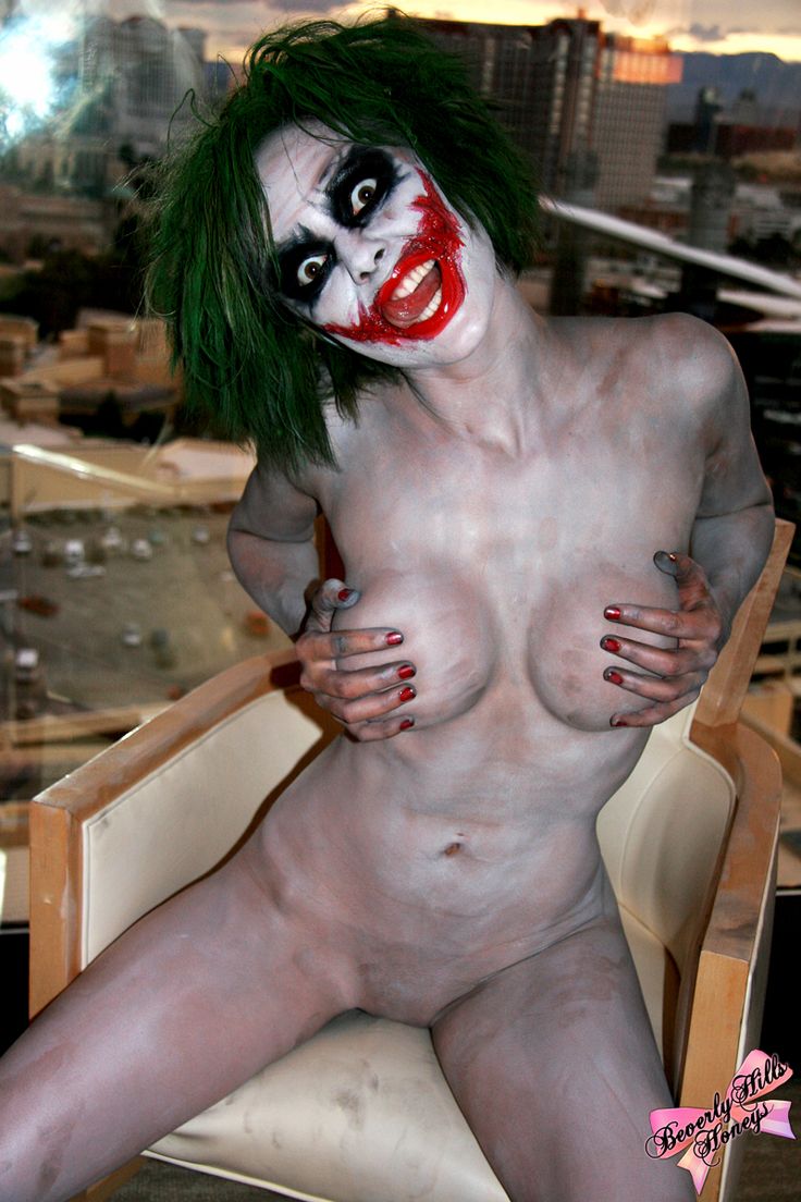 is this seriously joker the sexiest and creepiest cosplay ever