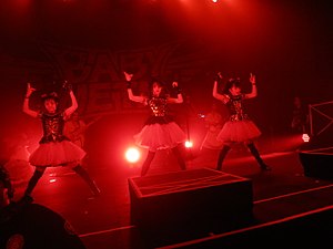 japanese idol babymetal performing in los angeles in their two studio albums are
