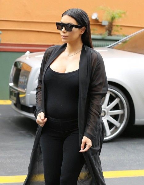 kim kardashian photos a pregnant kim kardashian and mom kris jenner lunch in studio city