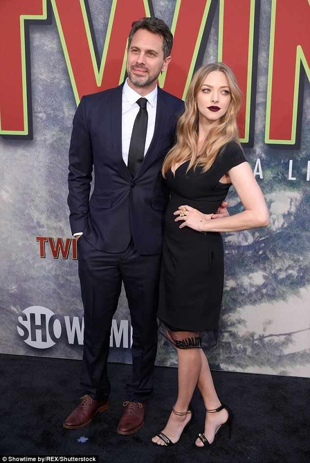 looking good amanda seyfried looked amazing less than two months after giving