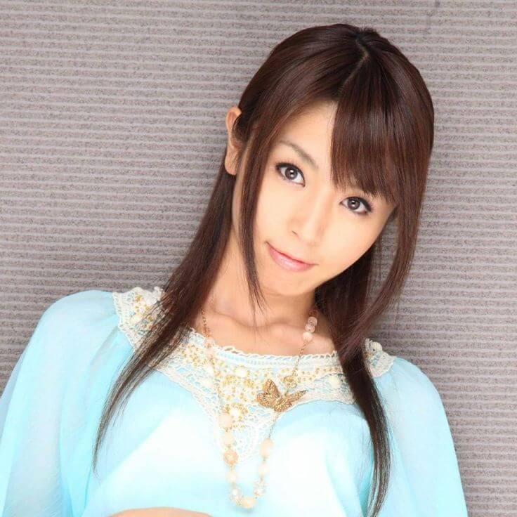 Japanische Porn Star Marica Hase Mit Metall Sadomasochistischen Sex Verbunden