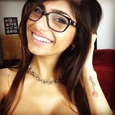 mia khalifa unomatch get socialized a kiss is a lovely trick