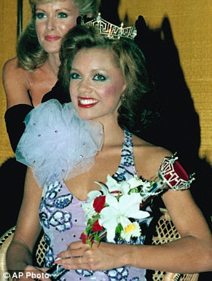 miss america pageant execs clash with vanessa williams over 1