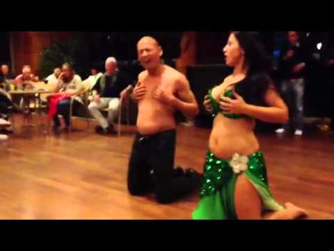 most famous sexy belly dance ever neke youtube