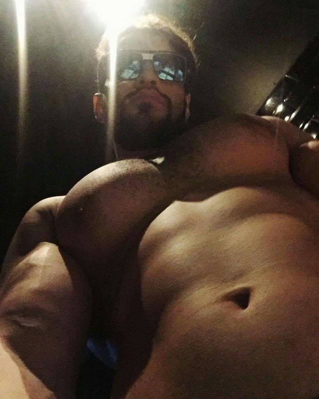muscle hunks with huge pecs sex hot muscle hunks explicit