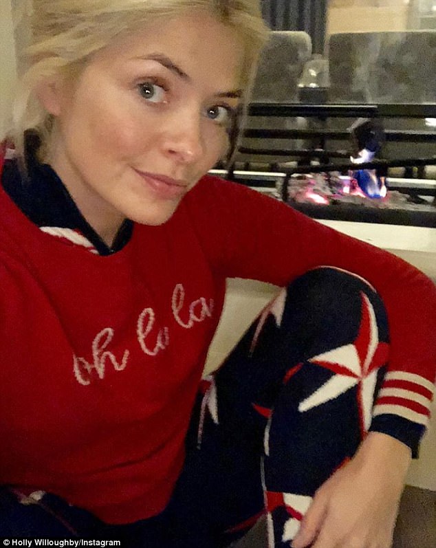 natural beauty holly willoughby wowed fans when she shared a makeup free selfie