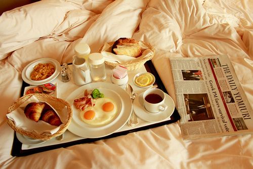now how wonderful does this look nothing beats breakfast in bed 1