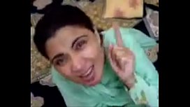 pakistani aunty sucks and fucks young guy 2