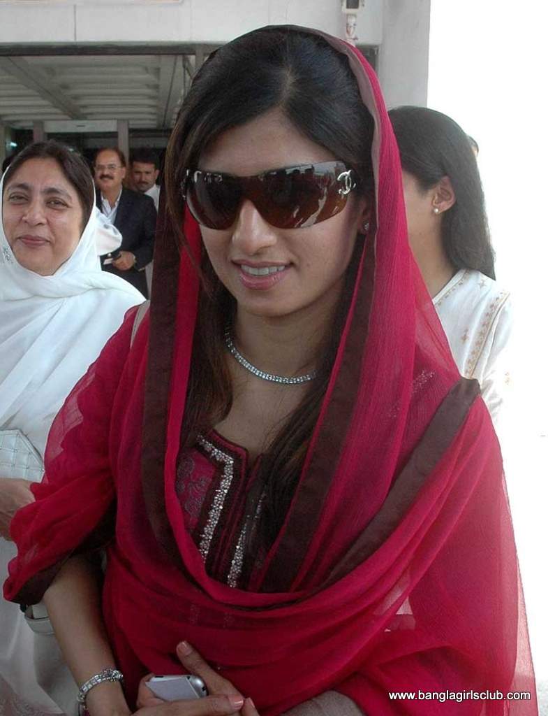 pakistani foreign minister hina rabbani khar hot and sexy photos