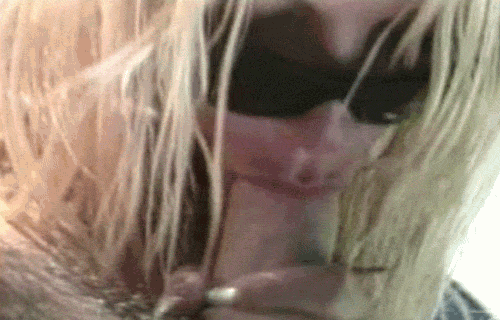 Pamela Anderson Giving Blowjob In Car Nude Pics