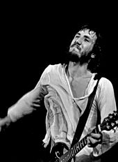 pete townshend performing in hamburg germany in august
