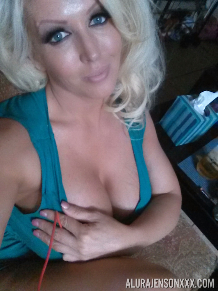 platinum blonde bombshell alura jenson baring big tits for selfie