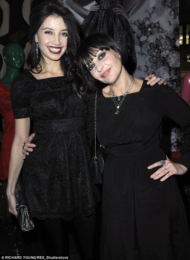 porcelain skinned daisy lowe left and mum pearl look like they could