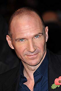 ralph fiennes picture