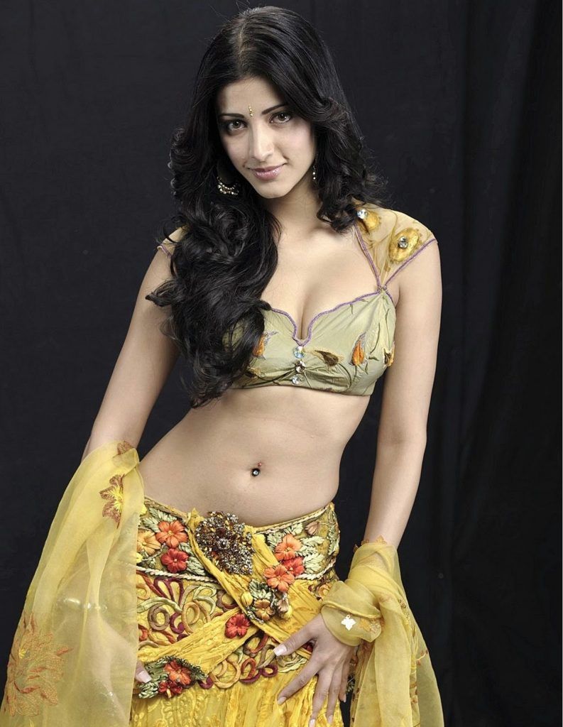 see hear indian film performing artist shruti haasan naked big tits and cute pics porn 16
