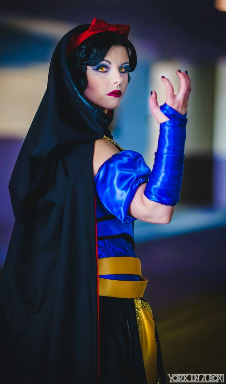 sith snow white from snow white star wars cosplayer amber arden photographer york in a box