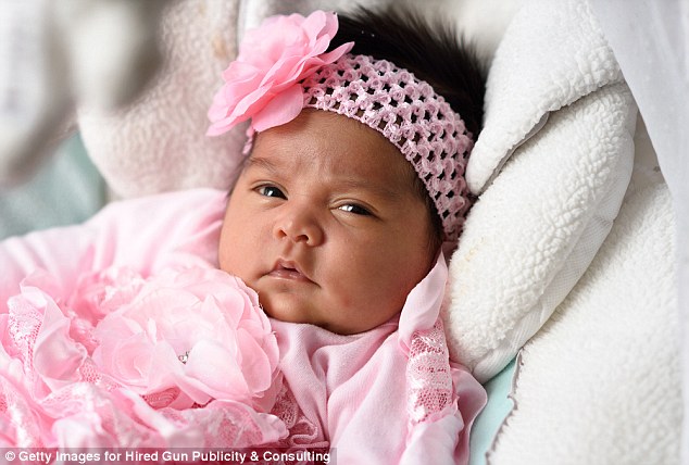 snooki introduces new baby daughter giovanna with sweet family