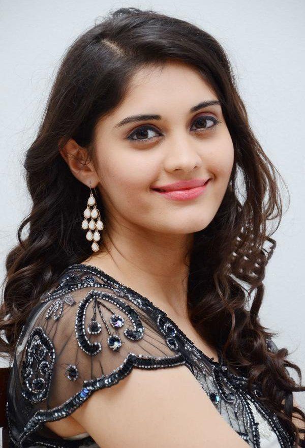 tamil actress surabhi homely photos found pix fans