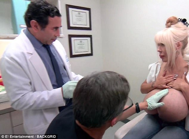 terry dubrow and paul nassif examine starrs breasts before offering their medical opinion