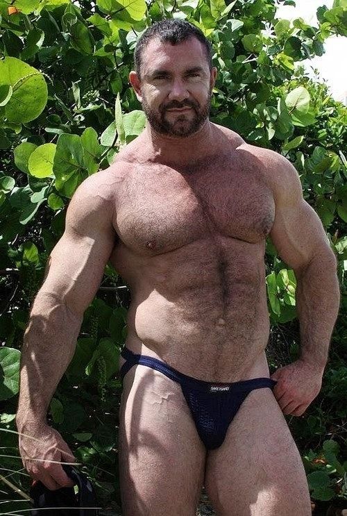 gay porn muscle bear twerking on