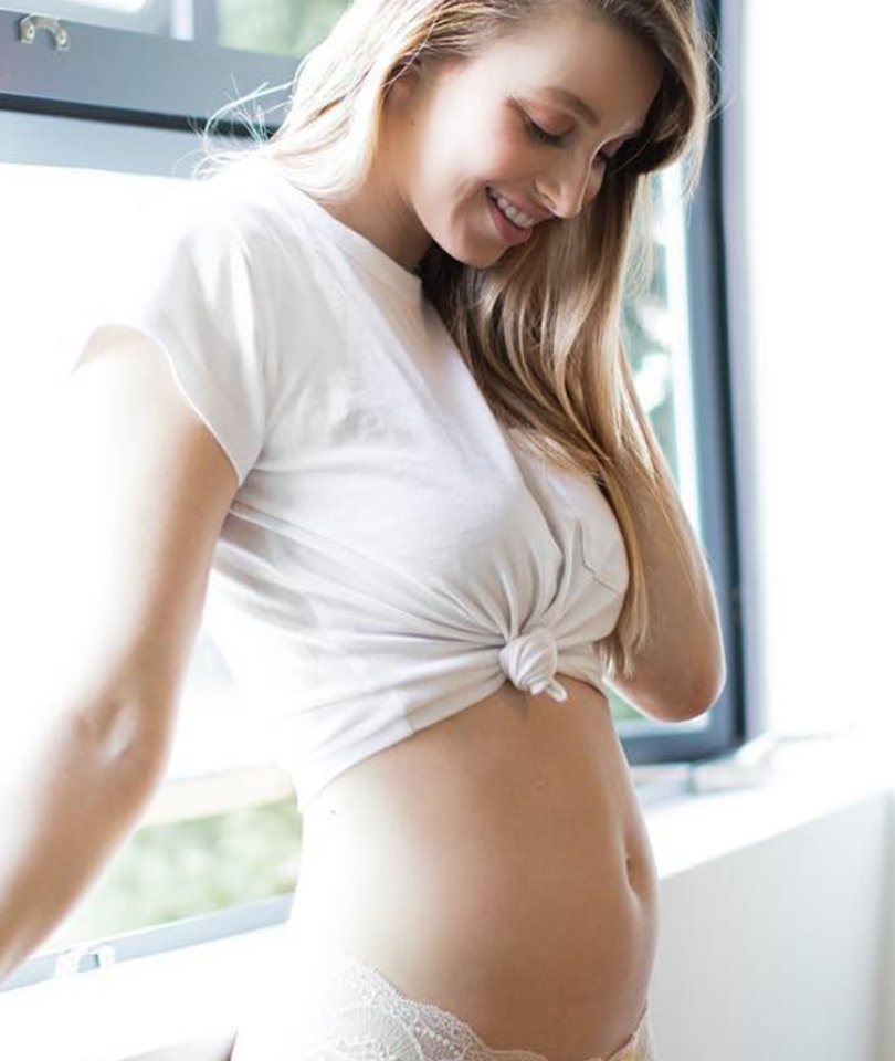 whitney port announces first pregnancy sharing underwear baby bump photo