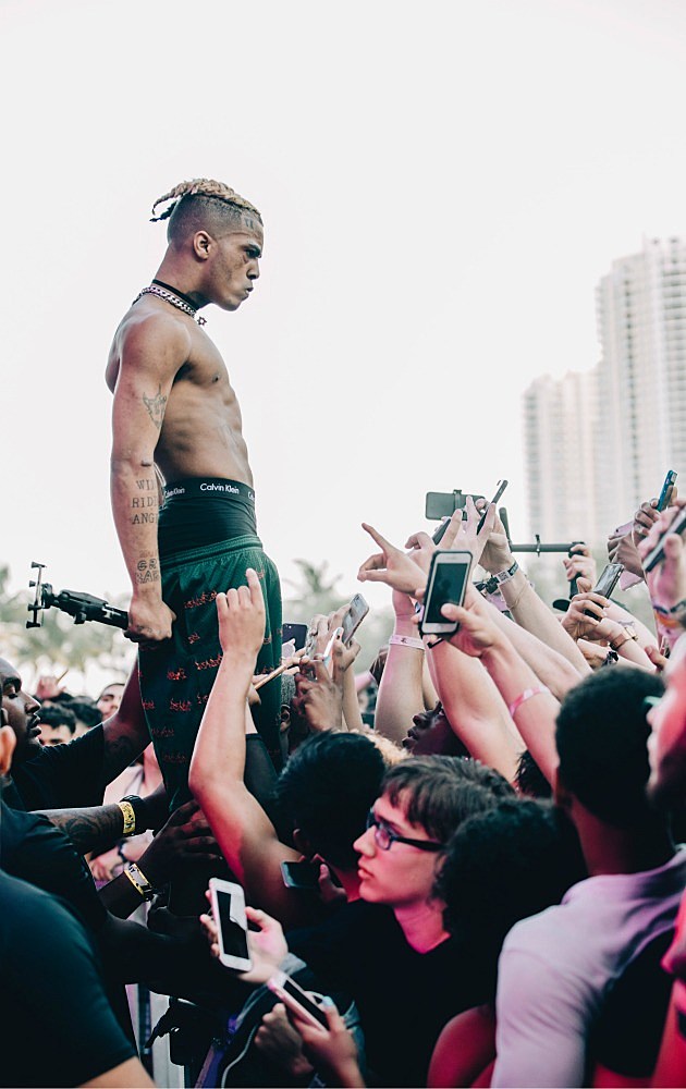 xxxtentacion performs look at me and more at rolling loud