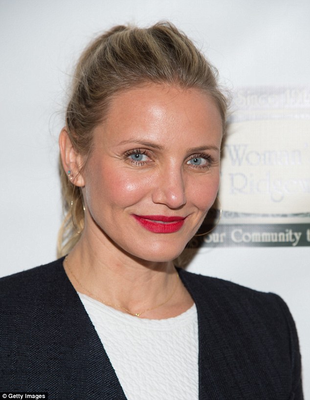 you know when you know cameron diaz poses at book signing after opening